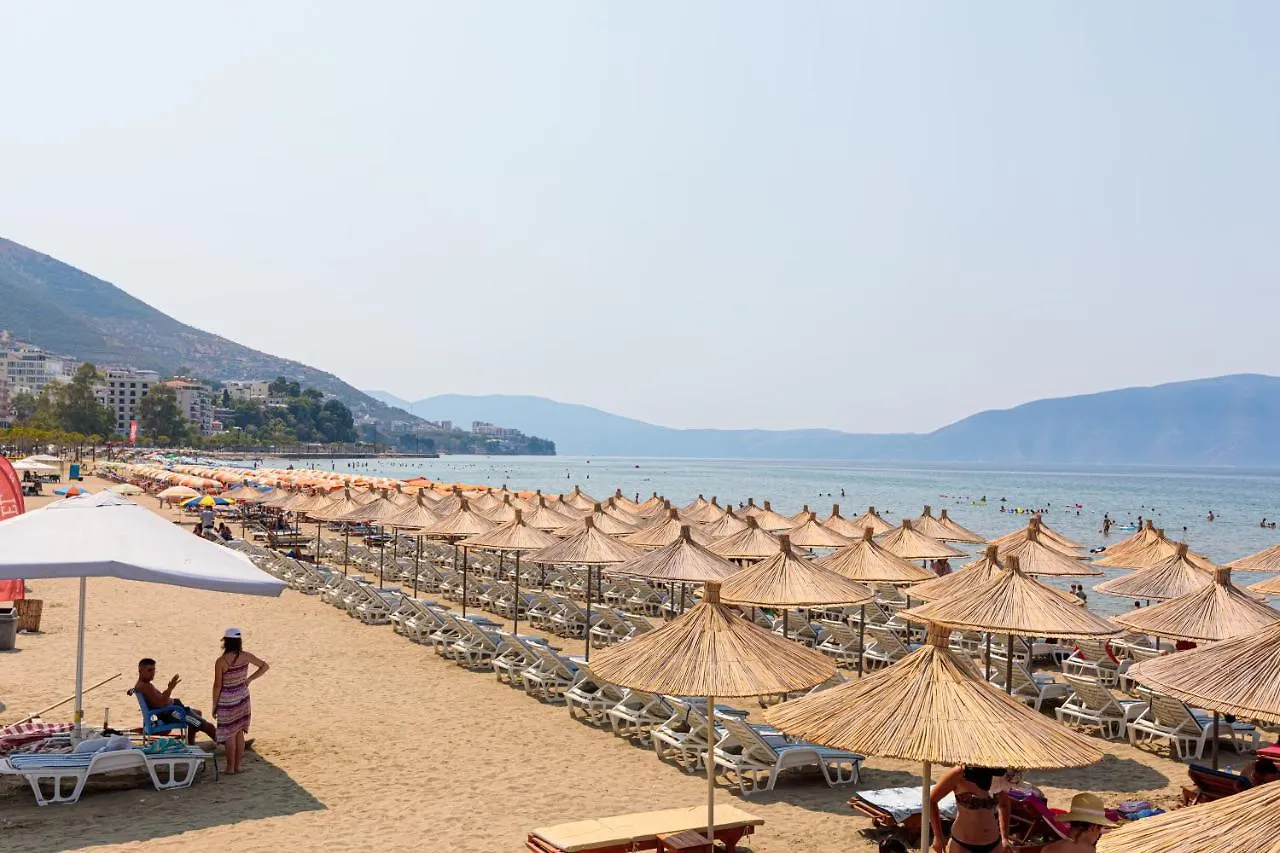 Hotel Aglon Vlore 3*,